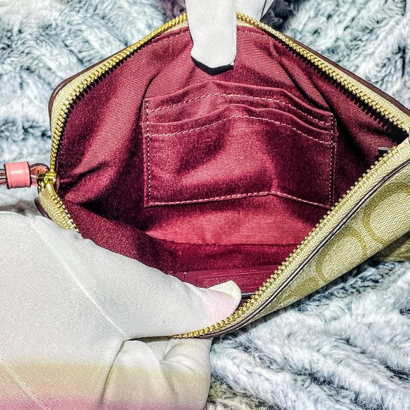 NWT: COACH x DISNEY LARGE CORNER ZIP WRISTLET IN SIG CANVAS WITH PATCHES (C3358) - Picture 4 of 4